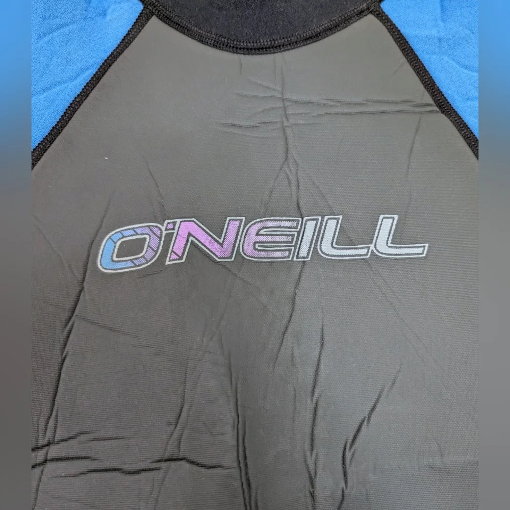 Black and Blue Wetsuit - Picture 3 of 11